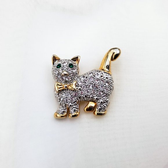 Cute Vintage Cat Pin, Gold Tone Sparkly Kitty Brooch - Picture 5 of 8